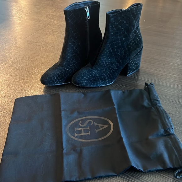 ASH Erika Black Velvet Block Heel Booties - Picture 4 of 6